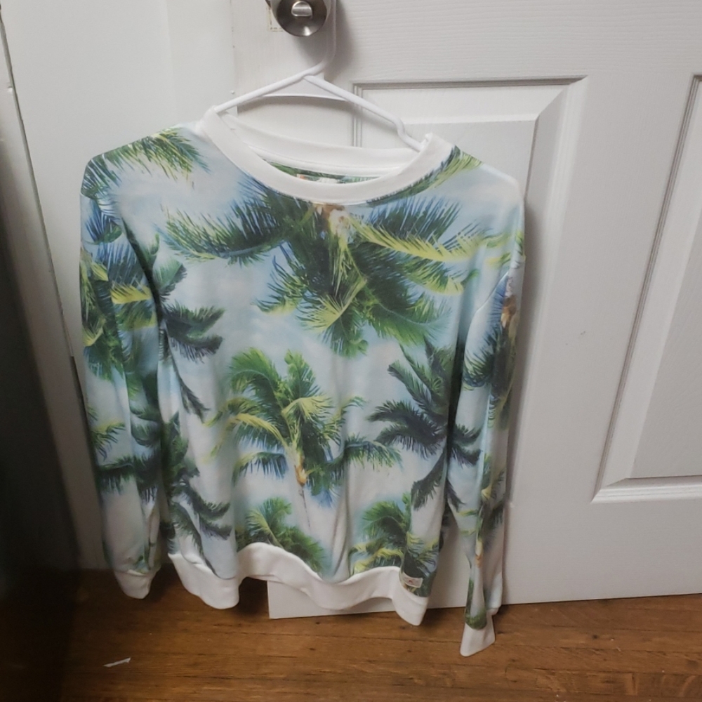 Palm tree long sleeve bought in Italy